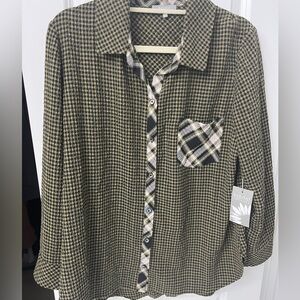 NWT Habitat Olive & Black Patterned Top
